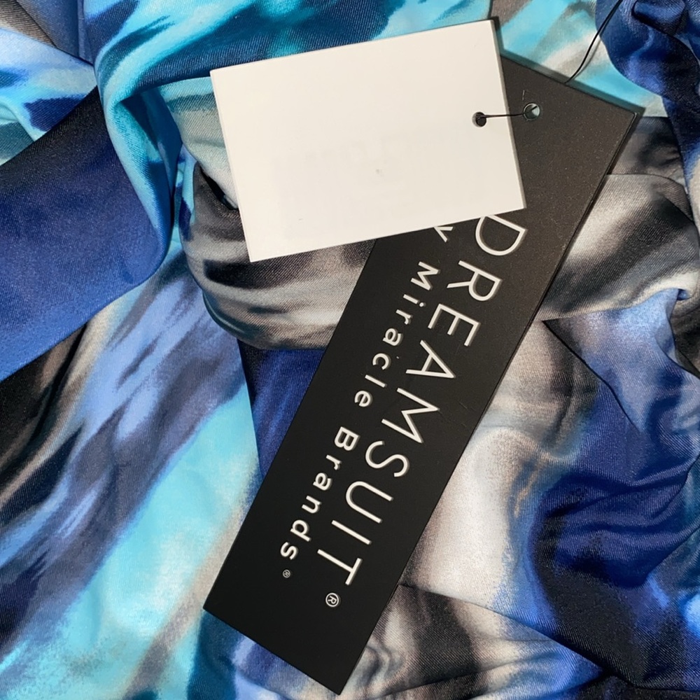 NEW Dreamsuit bathing suit - Picture 9 of 11